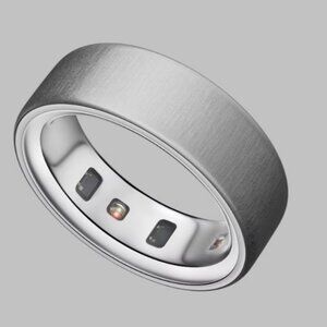 Oura Ring 4 NWOB - Brushed Silver - Size 7